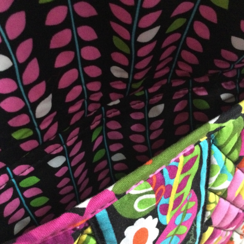 Vera Bradley (NWT) Backpack BEAUTIFUL *Rare DISCONTINUED Pattern 🎈NEW with Tag - Picture 4 of 10